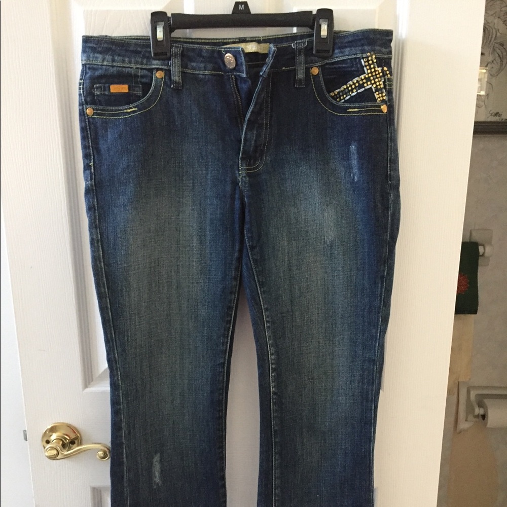 Ladies Pepe Jeans with pocket detail!